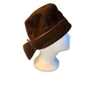 Ladies Brown Hat with 4 Satin Buttons and Trim Sz Medium 22 Vintage